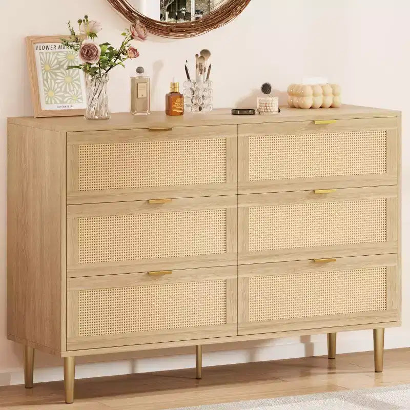 Commode en rotin à 6 tiroirs – Commode bohème de 108 cm avec pieds dorés et dispositif anti-basculement, finition naturelle pour chambre et salon